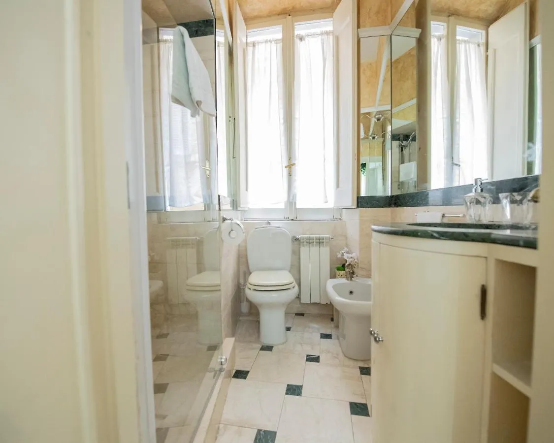 Babuccio37 Apartment - Fontana Di Trevi Rome Italy
